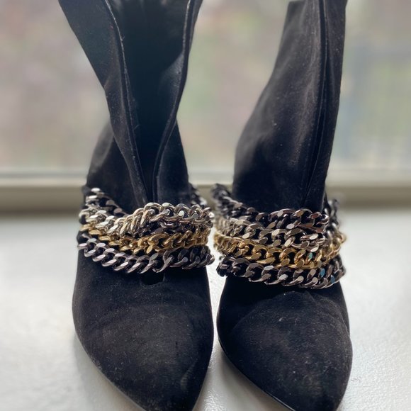 Gold Link Black Bootie - Picture 2 of 4